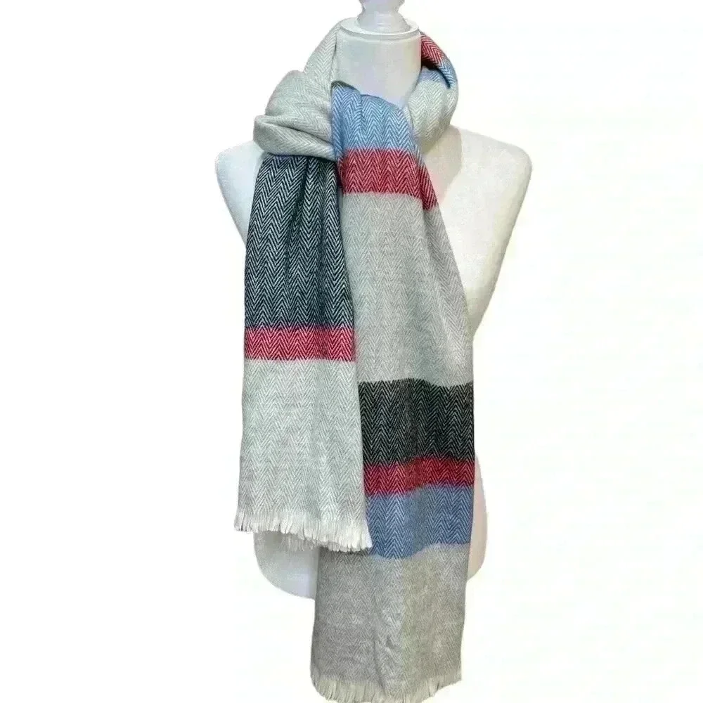 Isaac Mizrahi New York rectangular scarf/shawl in a multi colored stripe